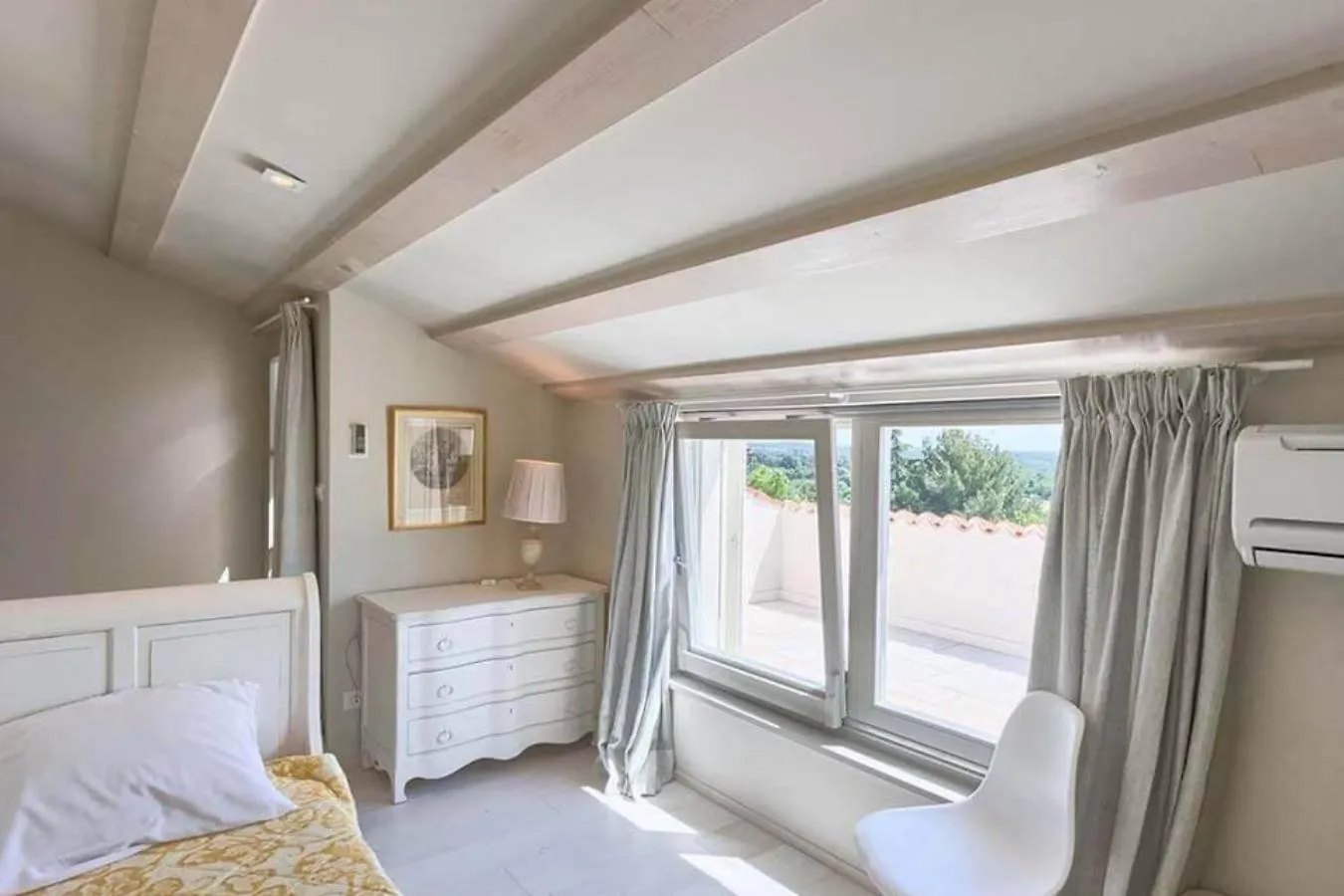Villa Charlotte For 14 Persons With 73M2 Pool In Central Istria - Daily Housekeeping & Breakfast Service Croatia